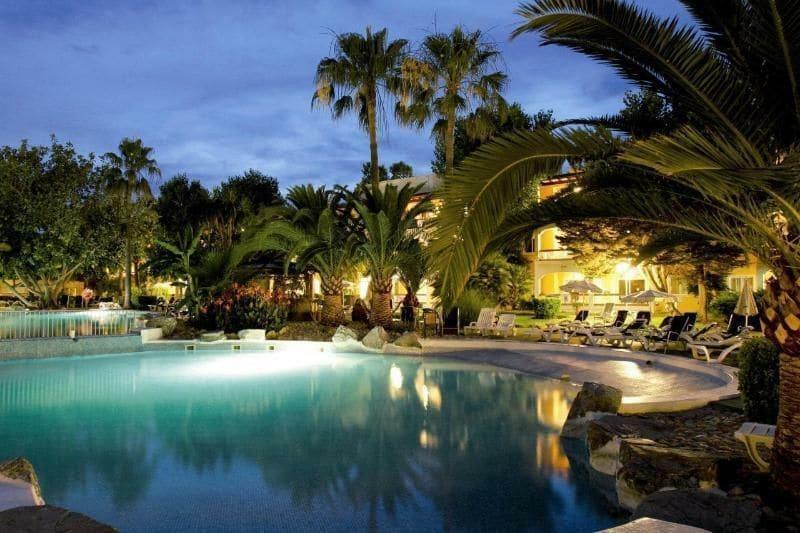 Palm Garden Apartment *